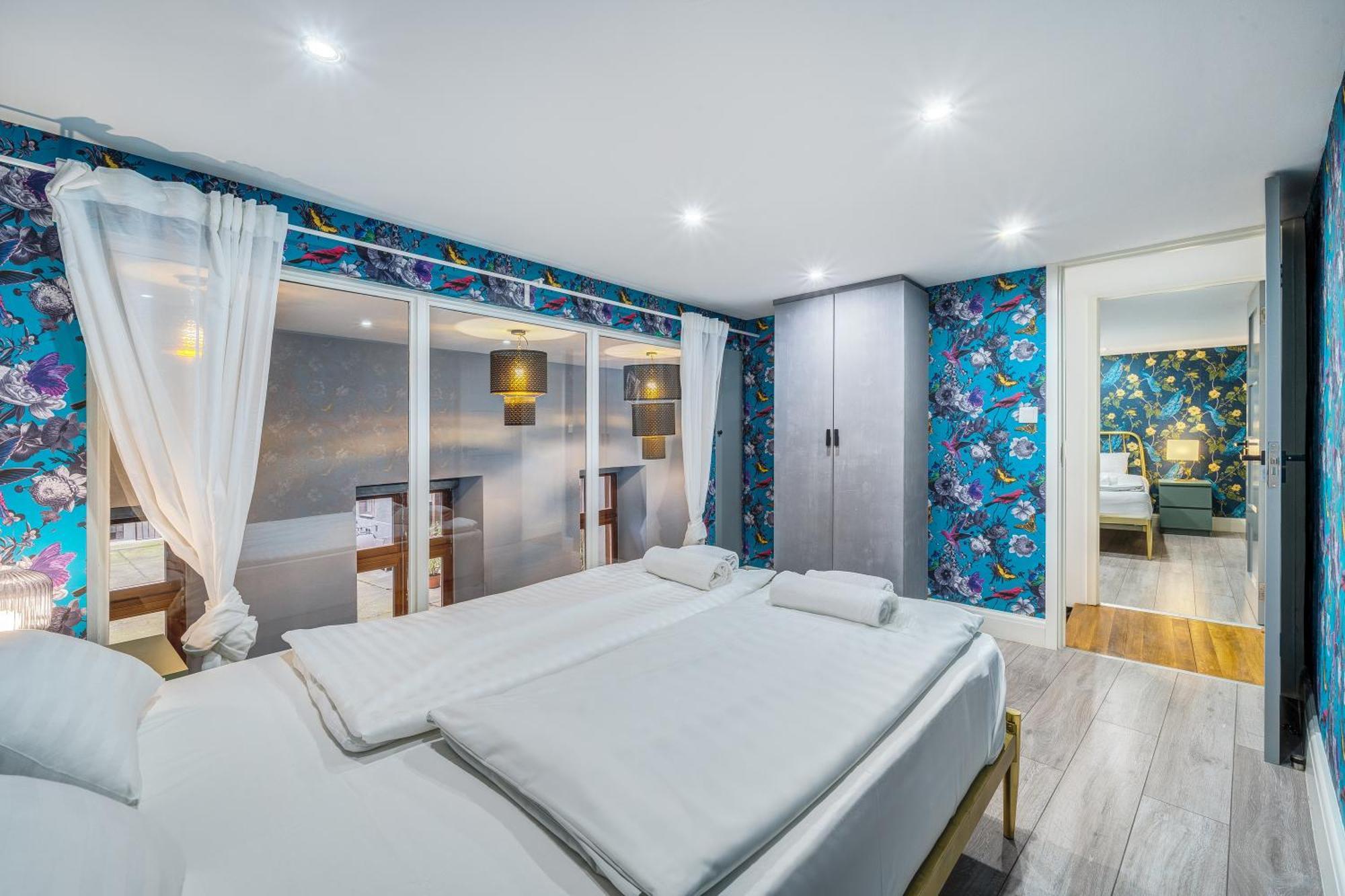 Azure Oasis In The Heart Of The City Budapest Extérieur photo